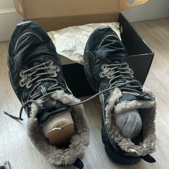 Used Flower Mountain Sneakers Shearling fur - Picture 1 of 7
